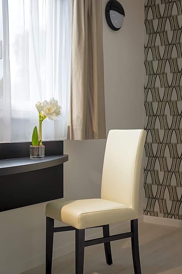ZENITH HOTEL CAEN