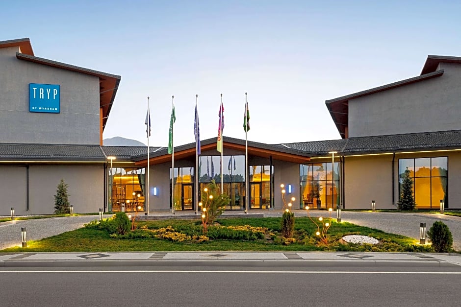 Tryp by Wyndham Zomin