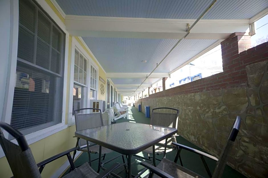 Betty Doon Hotel – Ogunquit, ME