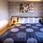 Leon Hotel