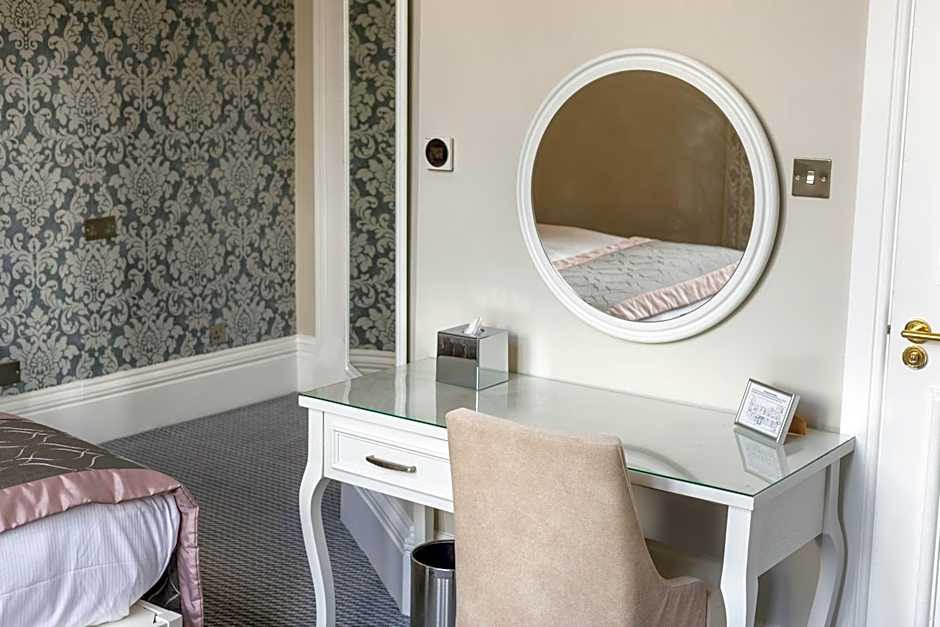 Wroxall Abbey Hotel & Estate