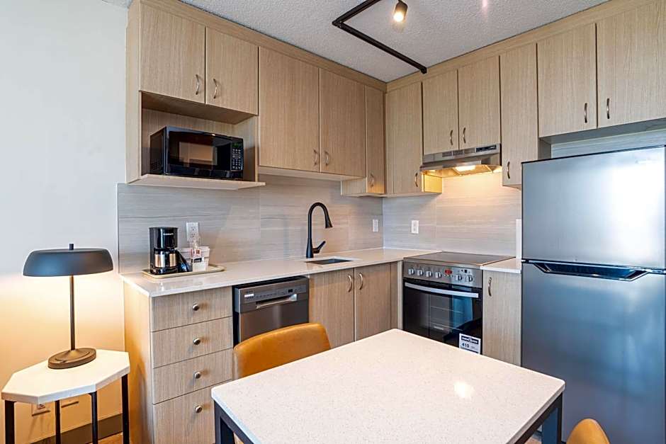 Sandman Suites Vancouver on Davie