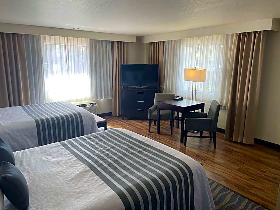 Best Western Plus Edmonds Harbor Inn