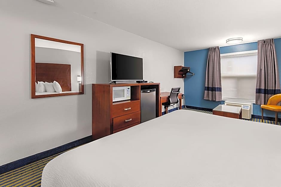 SureStay Plus by Best Western Brooks