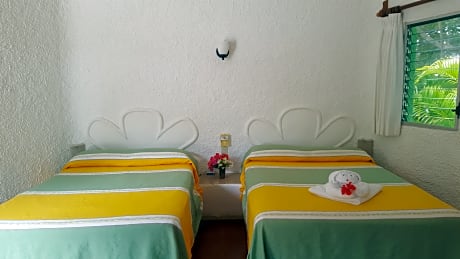 Bungalows with 2 double beds