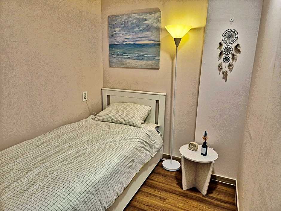 Mozzi Hostel