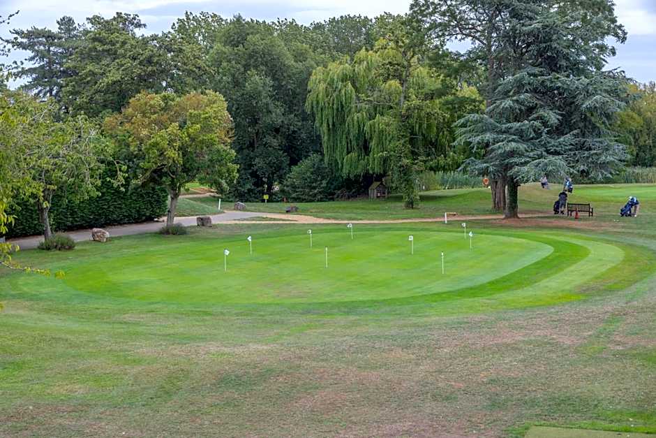 Cambridge Bar Hill Hotel, BW Signature Collection