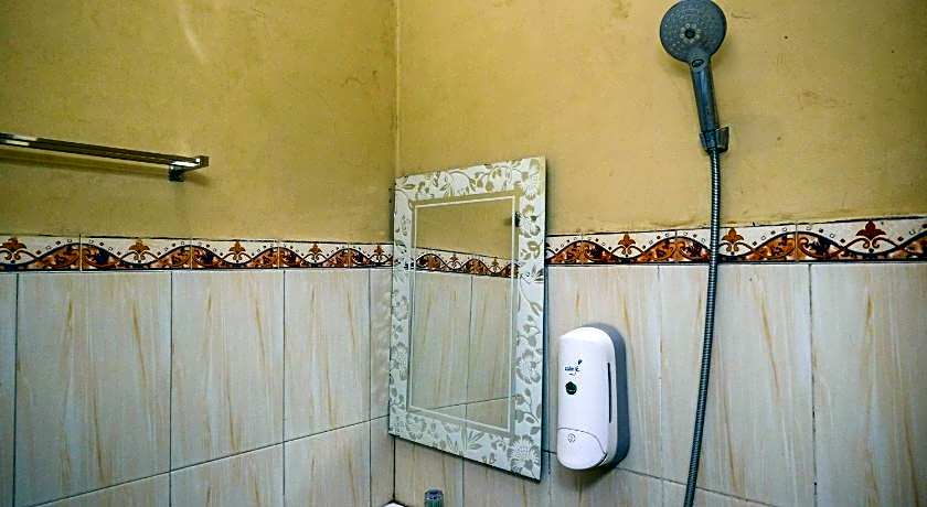 RedDoorz @ Paris Ocean