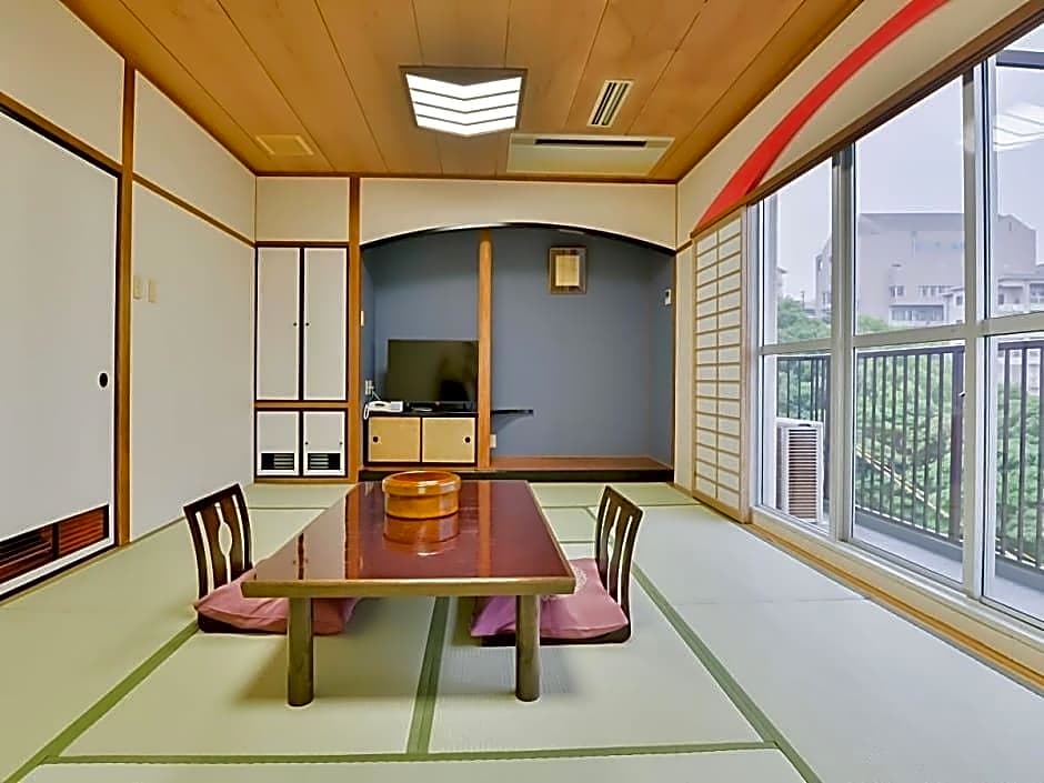 Yataro Honkan-Minamikan