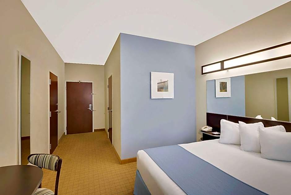 Microtel Inn & Suites by Wyndham Geneva