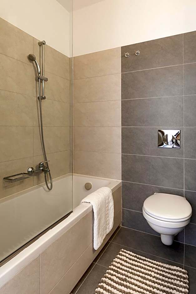 MIRAGE city APARTMENTS