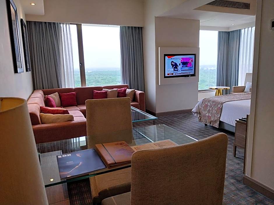 Efcee Sarovar Premiere