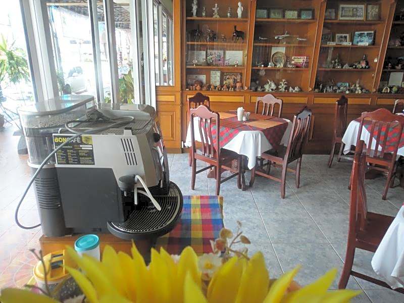 Thepparat Lodge Hotel