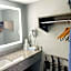 Travelodge by Wyndham Sellersburg / Louisville North