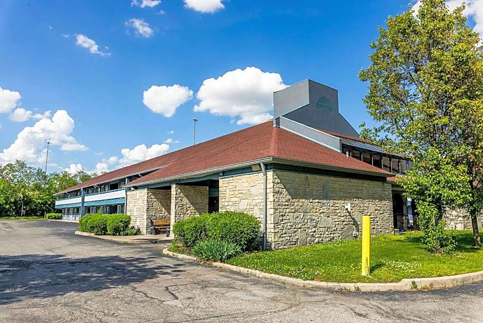 Super 8 by Wyndham Cincinnati OH