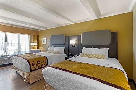Queen with 2 Queen Beds - Non-Smoking
