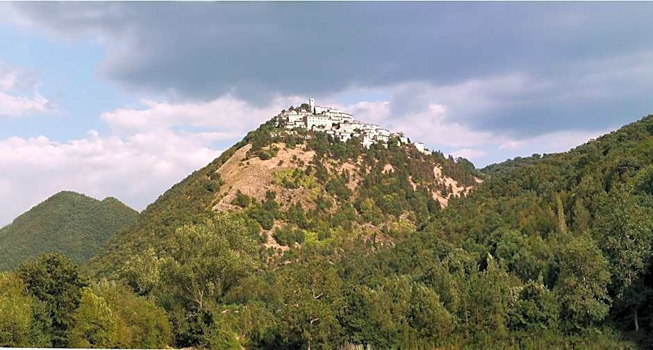 Albergo Diffuso Crispolti
