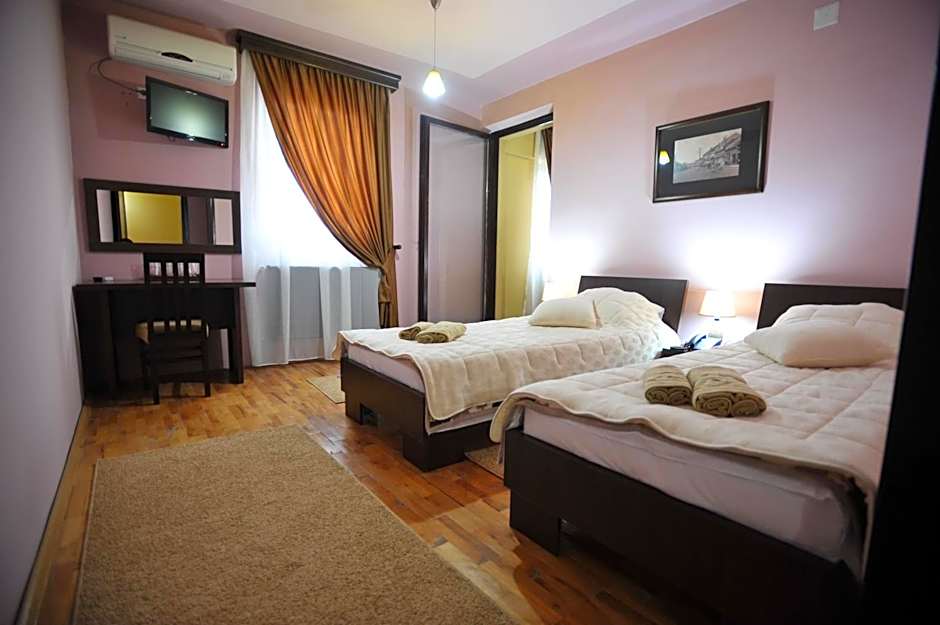 Garni Hotel City