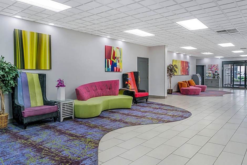 Quality Inn & Suites Banquet Center