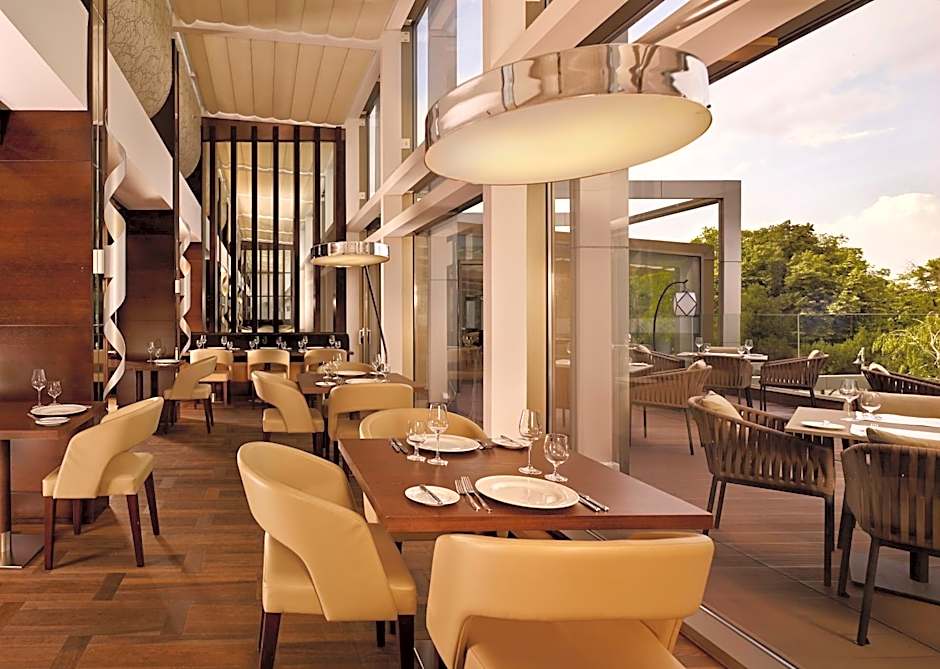 Metropol Palace, Belgrade