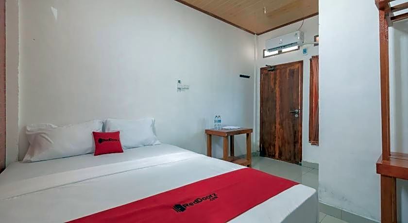 RedDoorz Syariah near Jakabaring Sport City Palembang