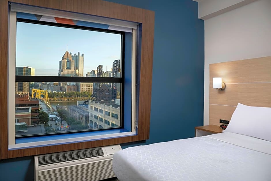 Holiday Inn Express & Suites Pittsburgh North Shore By IHG