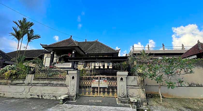 Mongan Homestay Beside The Belulang Hot Spring