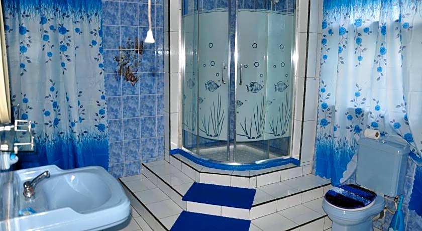 Le Chateau Bleu Hotel