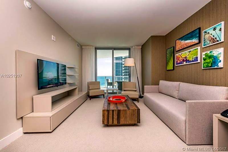 Modern Beachfront Condo with Stunning Ocean View