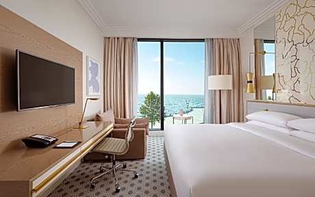 Guest room, 1 King, Sea view