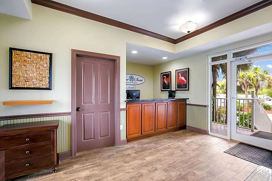 Water Street Hotel & Marina, an Ascend Collection Hotel