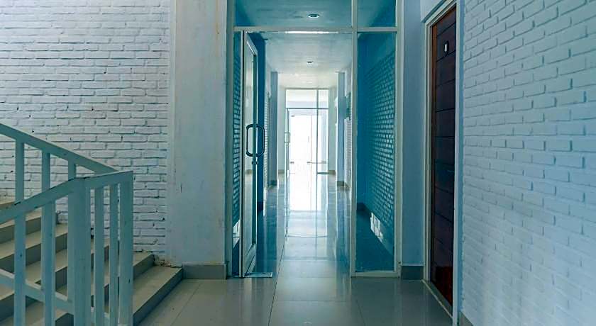 RedDoorz Plus @ Vantas Hotel Parbaba