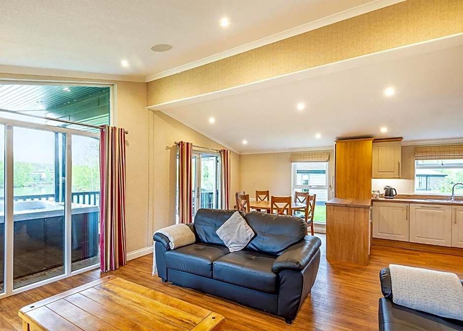 Woodhall Country Park Lodges