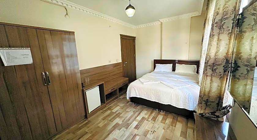 Toprak Hotel