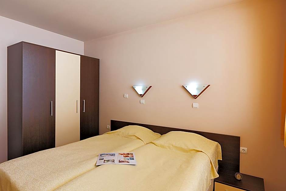 Forest Nook Aparthotel