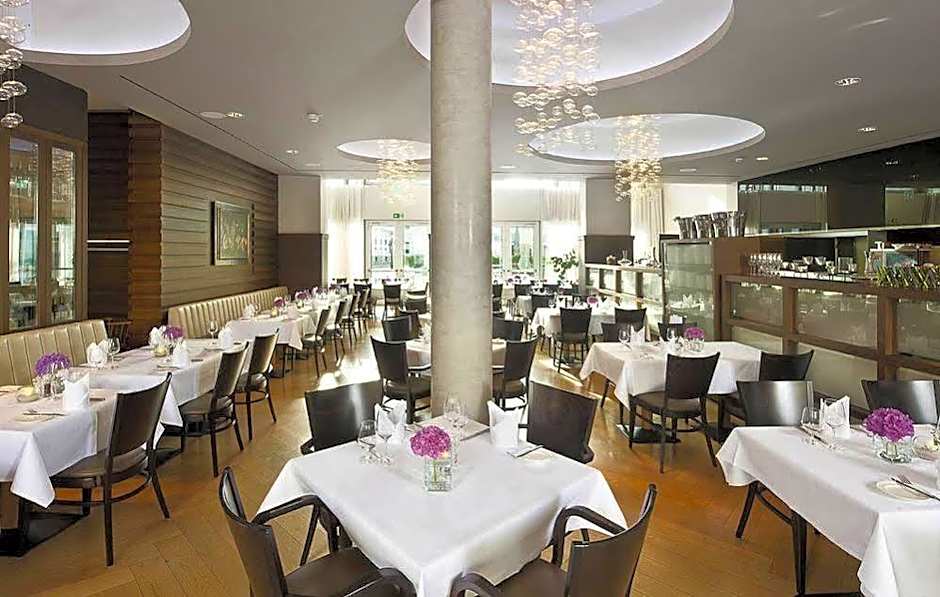 Hotel Maximilian’s