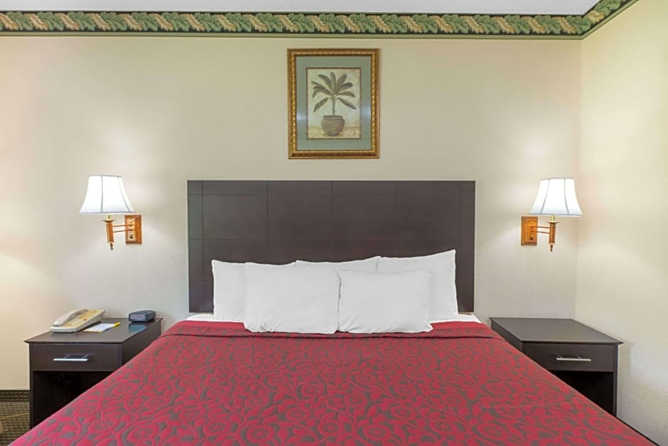 Days Inn by Wyndham Sullivan