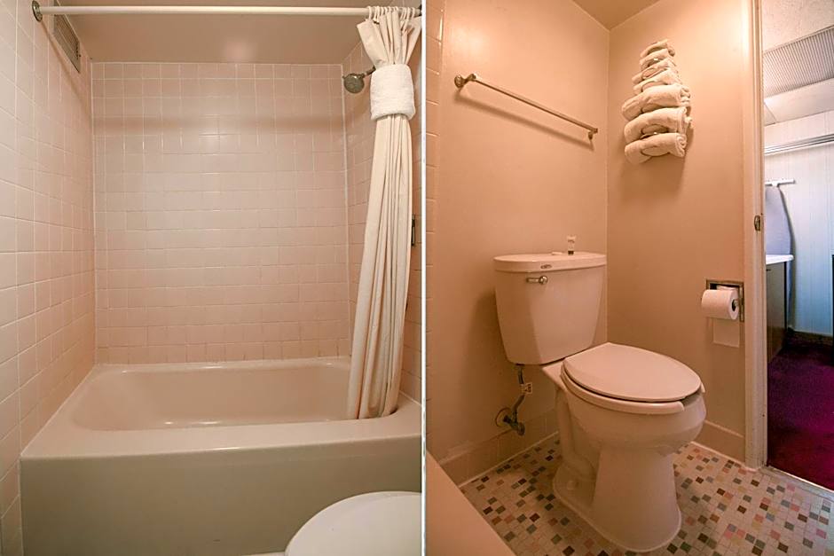 HomeTown Inn By OYO - Liberal, KS