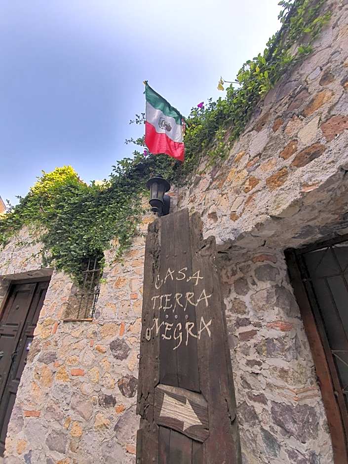 Casa Tierra Negra