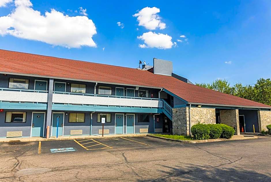 Super 8 by Wyndham Cincinnati OH