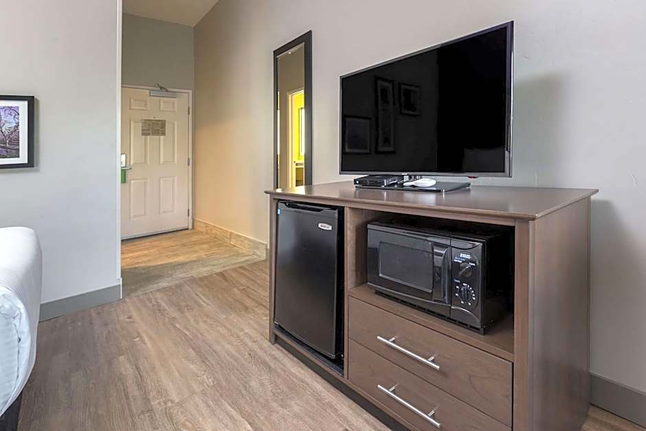 La Quinta Inn & Suites by Wyndham Visalia/Sequoia Gateway