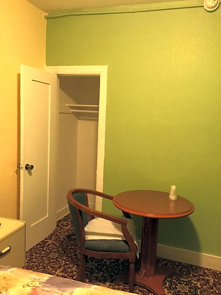 Roxy Hotel