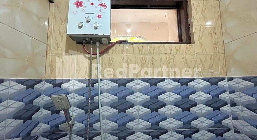 Hotel Dewi near GOR Merdeka Jombang Mitra RedDoorz