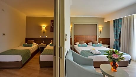 Family Room with Garden View