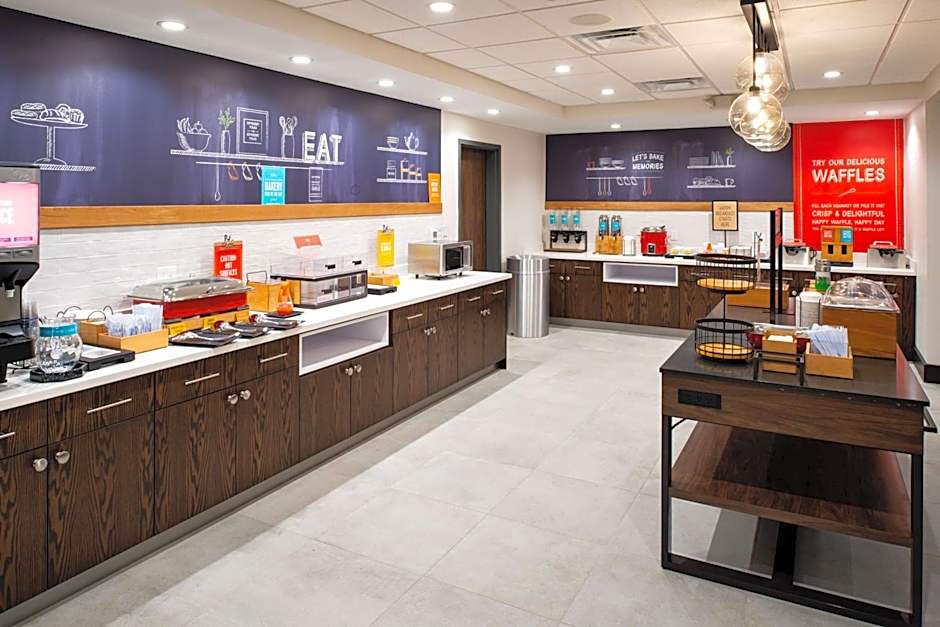 Hampton Inn By Hilton & Suites Adrian, MI