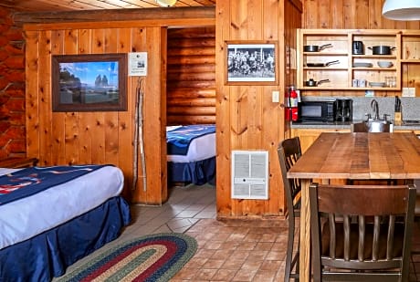 Kalaloch Cabin 2Q Beds and Wood Stove