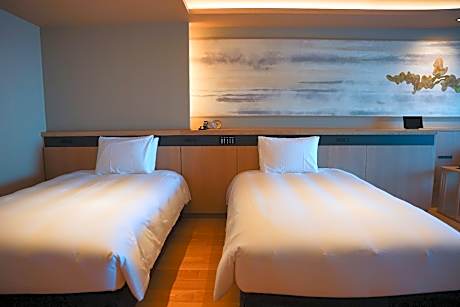 Japanese-Style Deluxe Twin Room with Open-Air Bath - 1 Extra Bed, Max 3 Pax, Non-Smoking