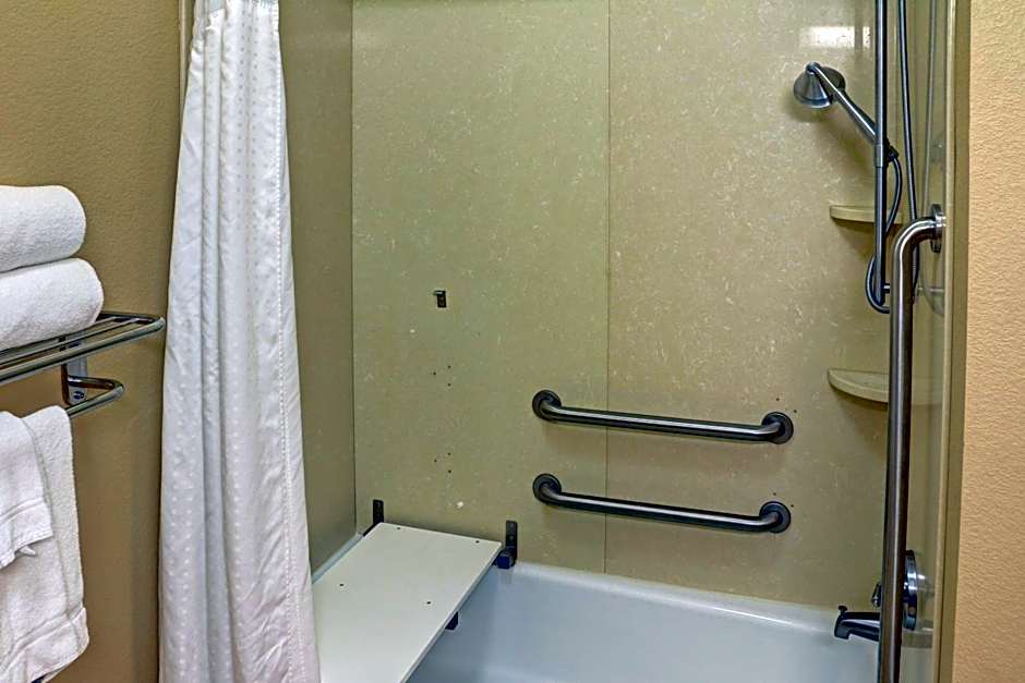 Holiday Inn Express Hotel & Suites Texarkana East By IHG