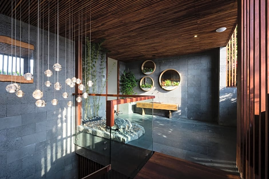 Silverland Yen Hotel