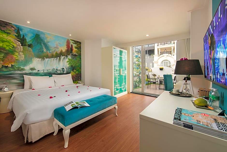 Photo 1 of 8 of Junior Suite, Terrace
